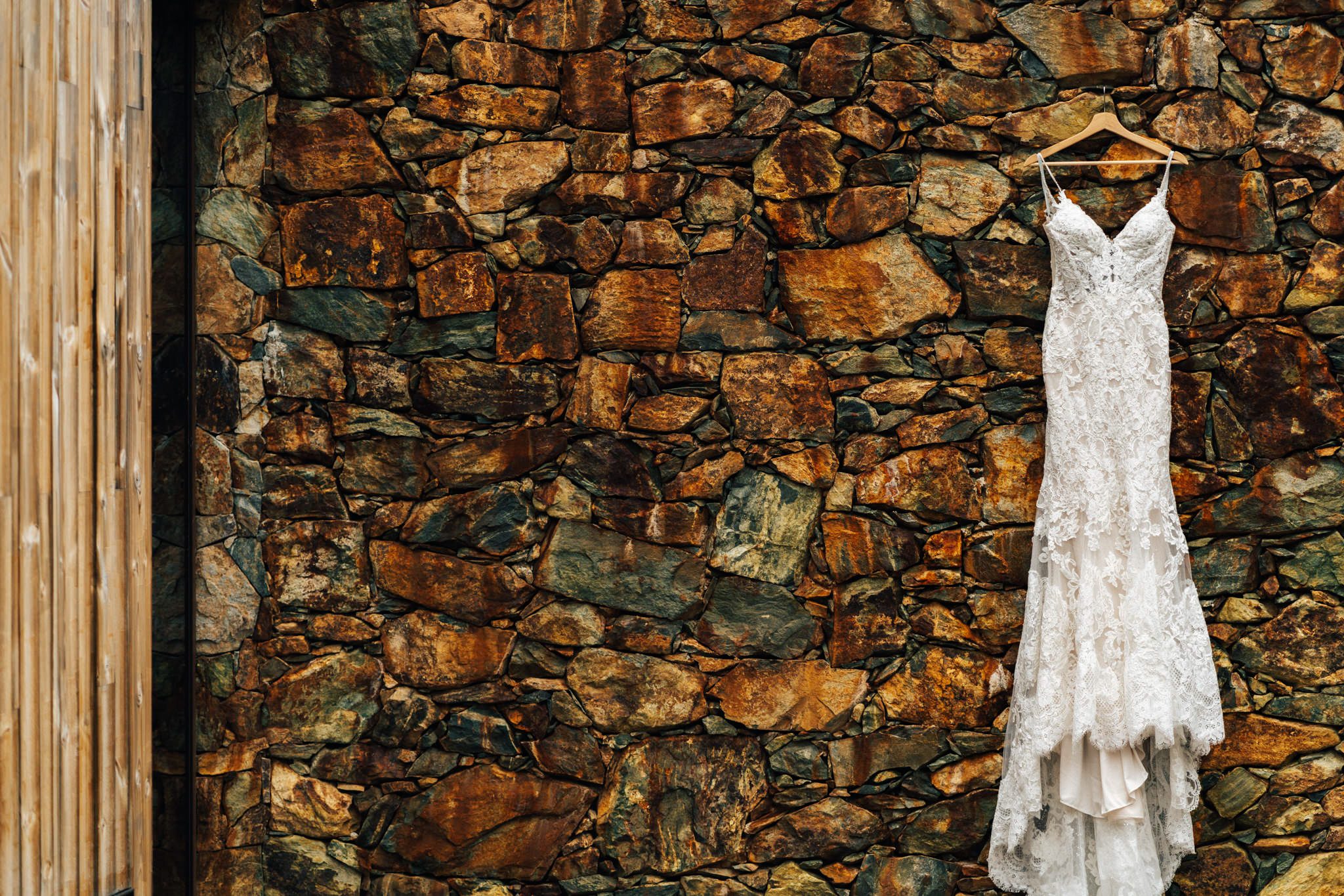Zoe e Devin — casamento no Hotel Monverde, Amarante (9)
